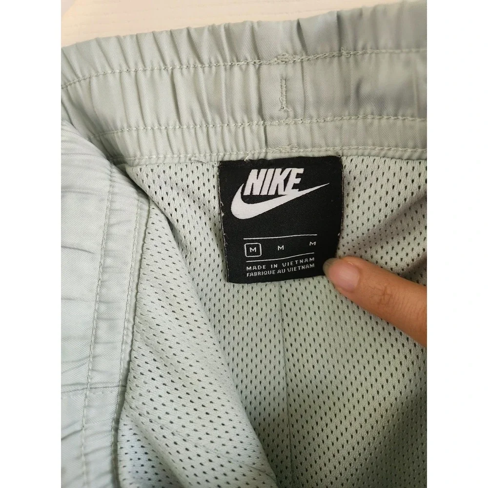 Nike Sportswear Men's‎ Woven Flow Shorts Mint Green Size M AR2382-321